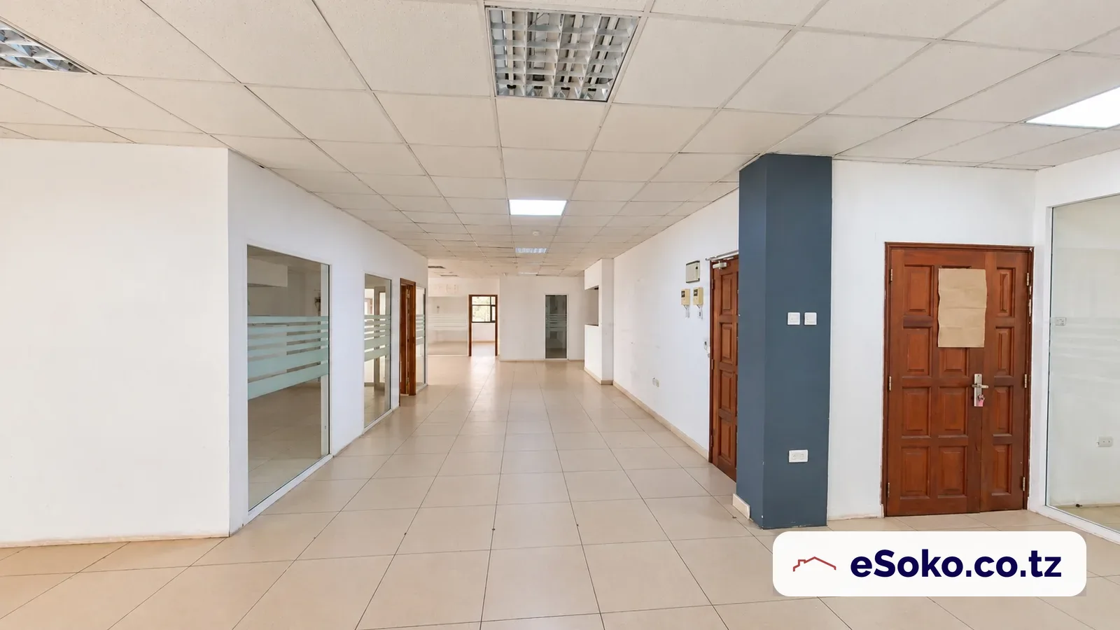 550 sqm Office Space in Regent Estate — photo 1