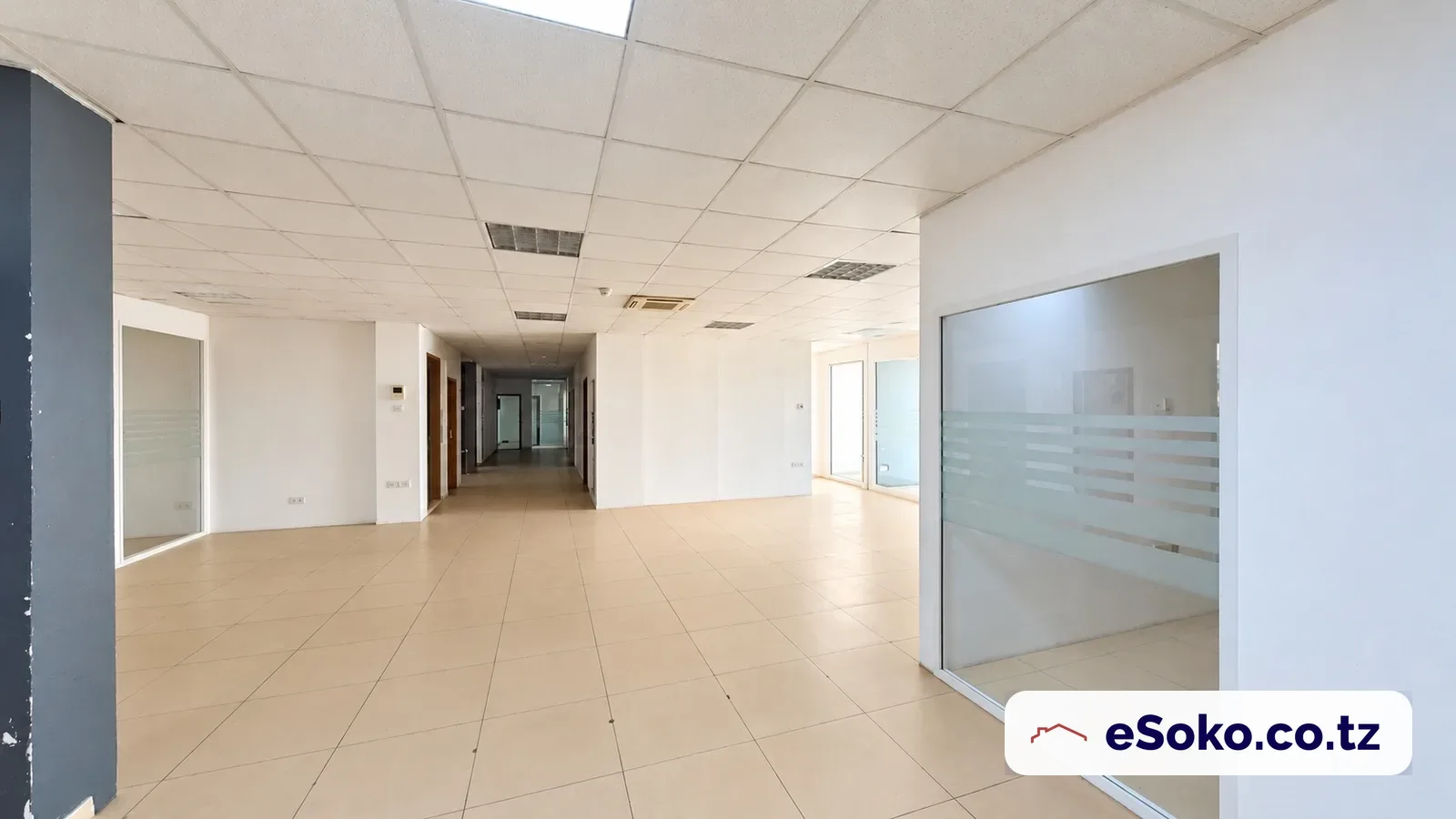 550 sqm Office Space in Regent Estate — photo 3