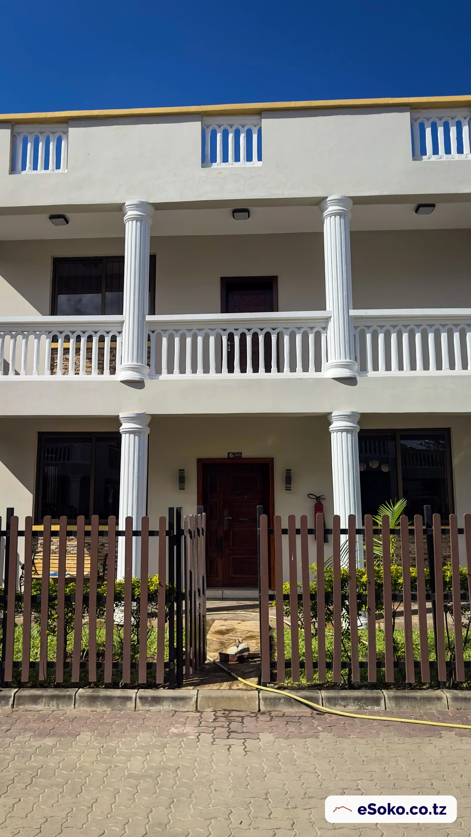 Elegant 4 Bedroom Villa with Rooftop Terrace – Masaki — photo 1