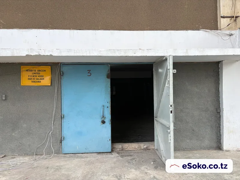 83 sqm Warehouse Unit for Rent – Kiwalani